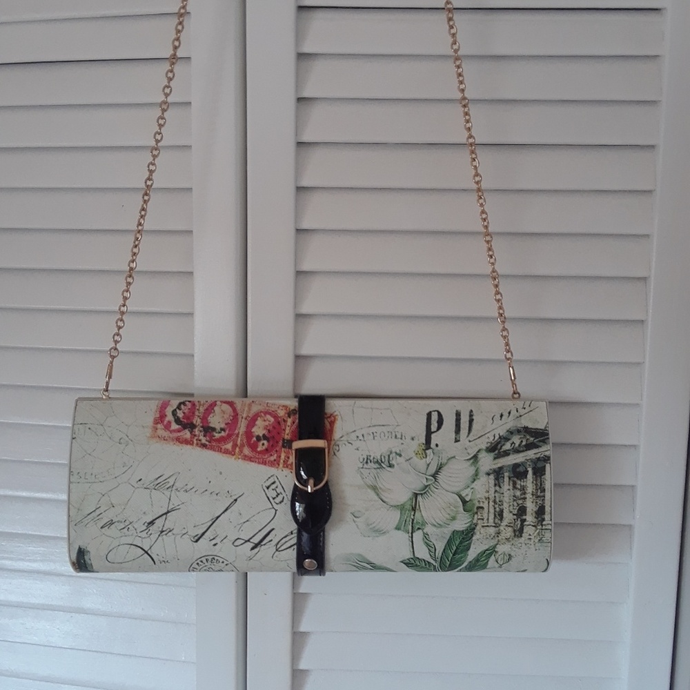Clutch handbag